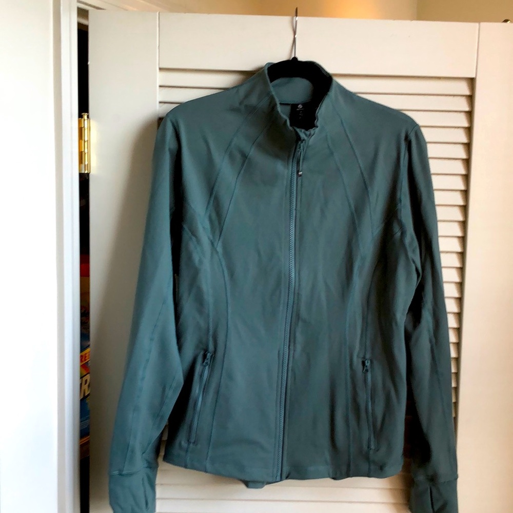 Green athletic jacket XL